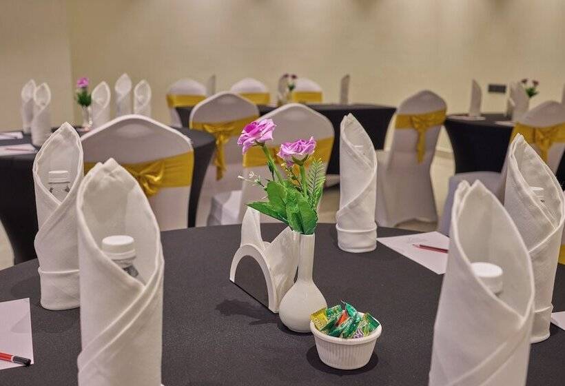 בית מלון כפרי Grand Continent Mysore A Sarovar Portico Affiliate