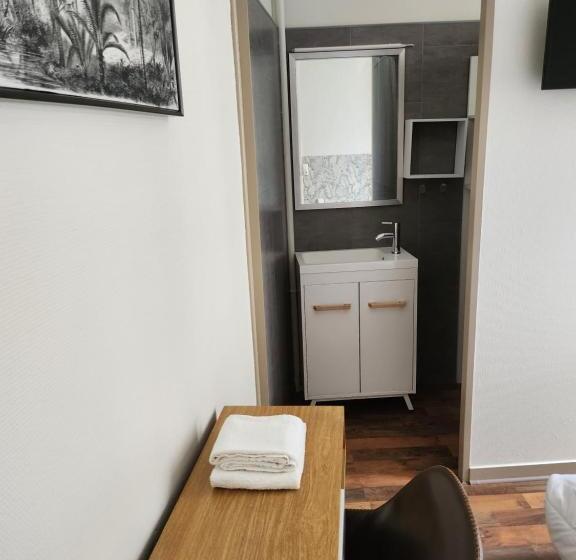 ホテル Hôtel Des Deux Gares