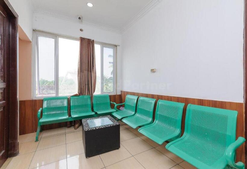 فندق My Home2 Mall Ciputra Cibubur Redpartner