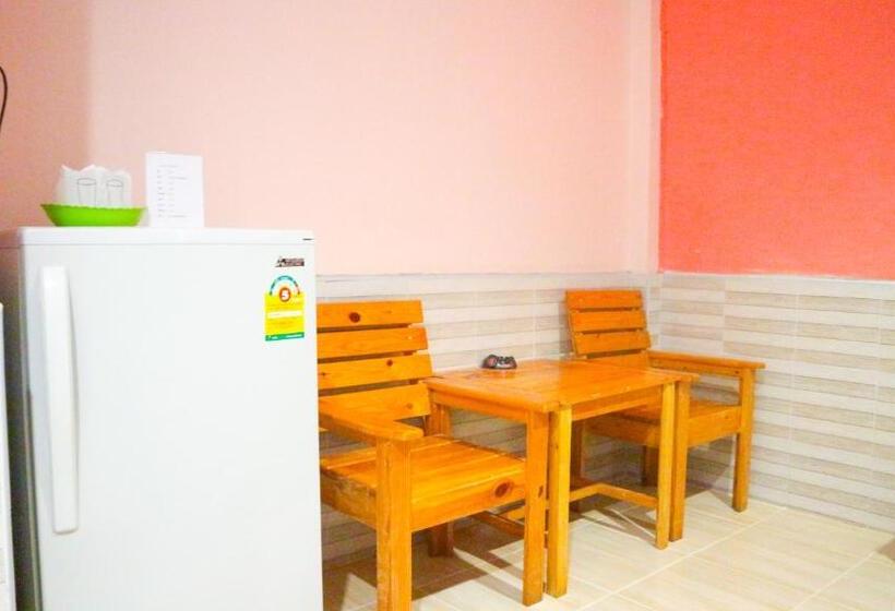 فندق The Moon Resort Phetchaburi