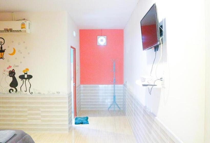 فندق The Moon Resort Phetchaburi