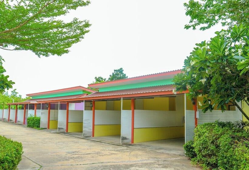 ホテル The Moon Resort Phetchaburi