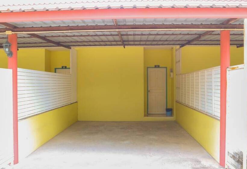 فندق The Moon Resort Phetchaburi