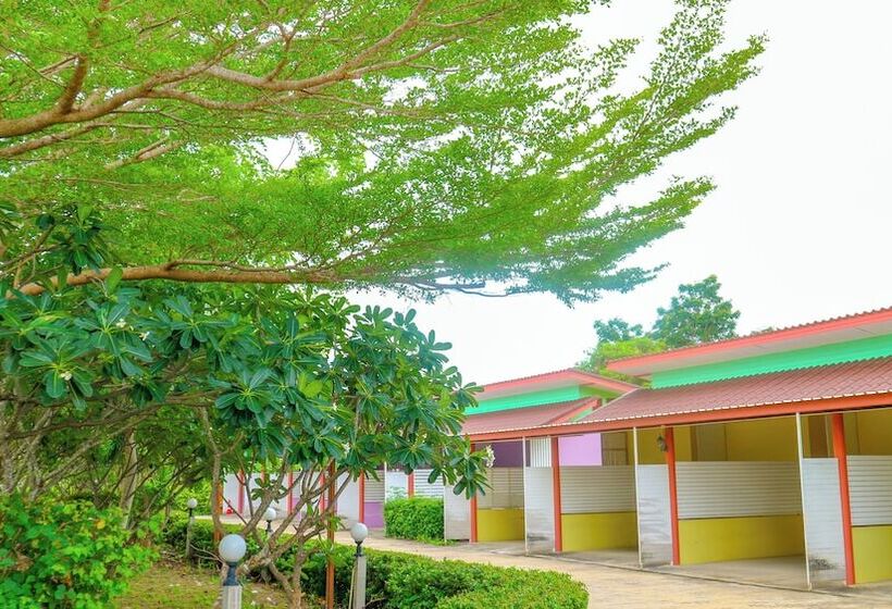 فندق The Moon Resort Phetchaburi