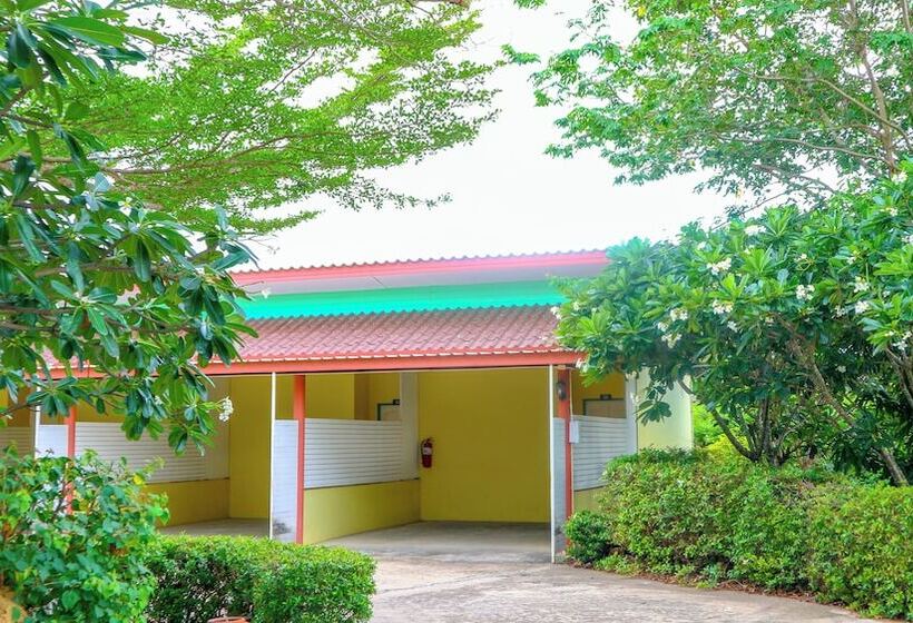 فندق The Moon Resort Phetchaburi