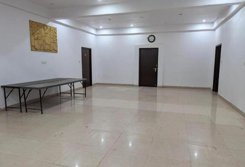 호텔 Vibrant Inn   A Boutique Stay