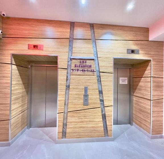 هتل Romeo Nights   Love Rooms   Jacuzzi Hydromassage