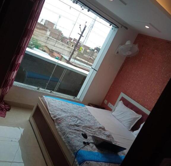 Отель Shri Shyama Shyam Dham