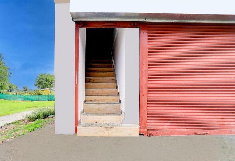 בית מלון כפרי Spot On Mg Plaza