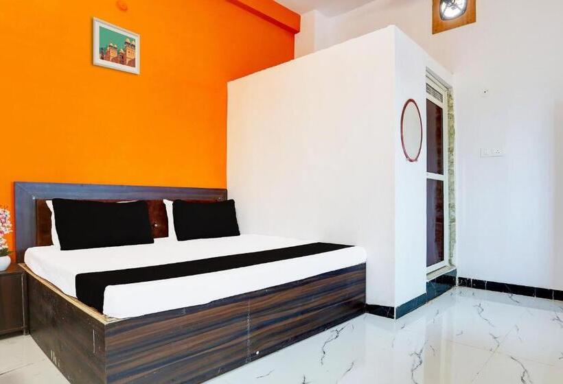 בית מלון כפרי Spot On Mg Plaza