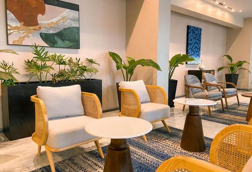 בית מלון כפרי Staycity Serviced Apartment