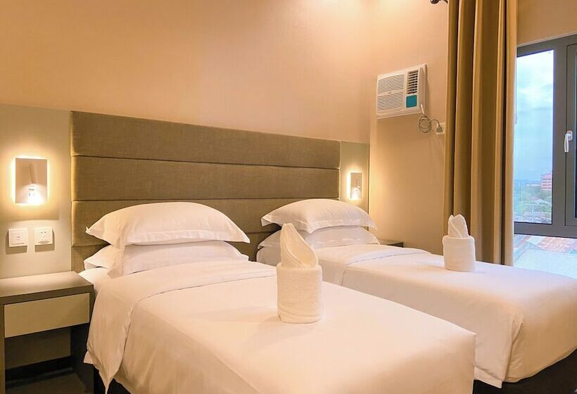 בית מלון כפרי Staycity Serviced Apartment