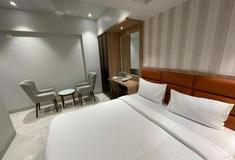 בית מלון כפרי The West Coast