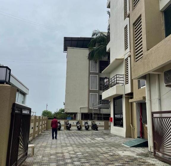 בית מלון כפרי The West Coast