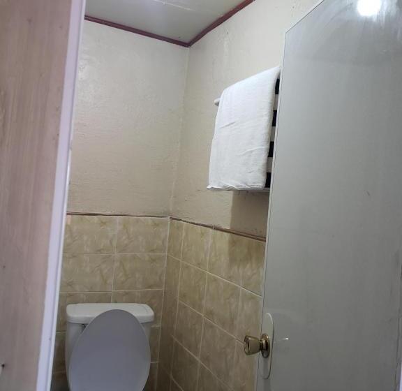 بنسيون Mari Gold Travelers Inn