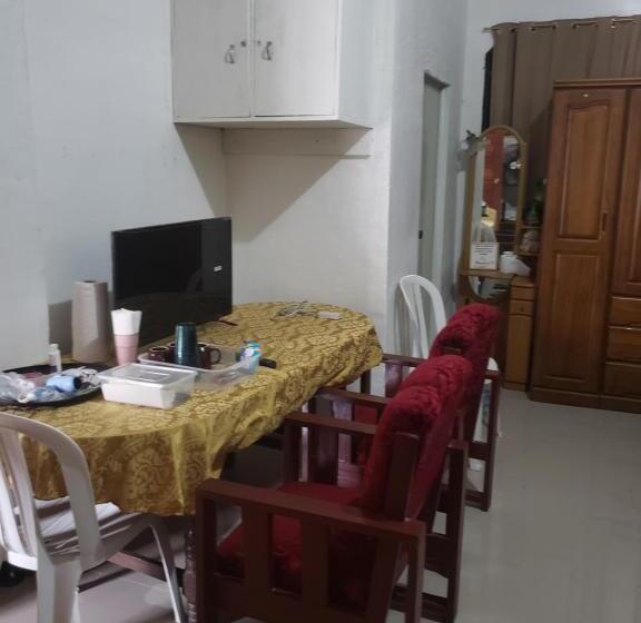 بنسيون Mari Gold Travelers Inn