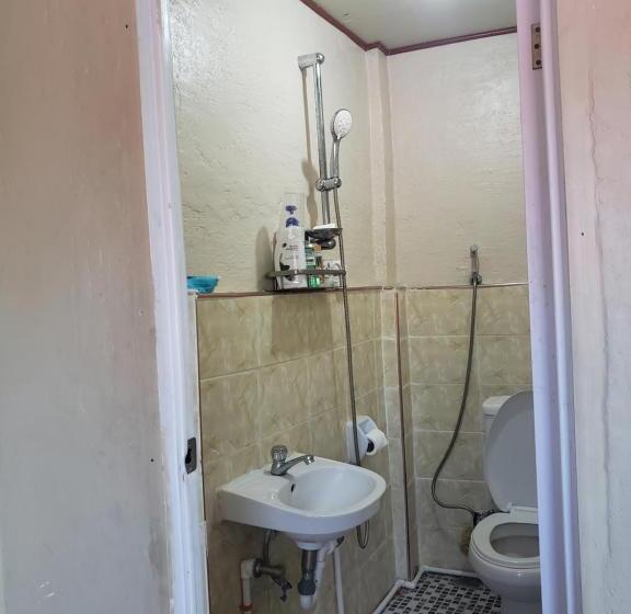 بنسيون Mari Gold Travelers Inn