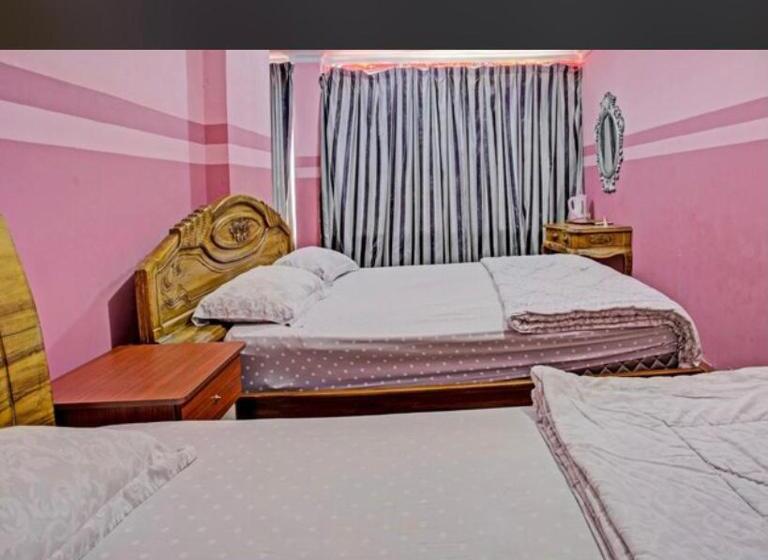 فندق على الطريق Ziee