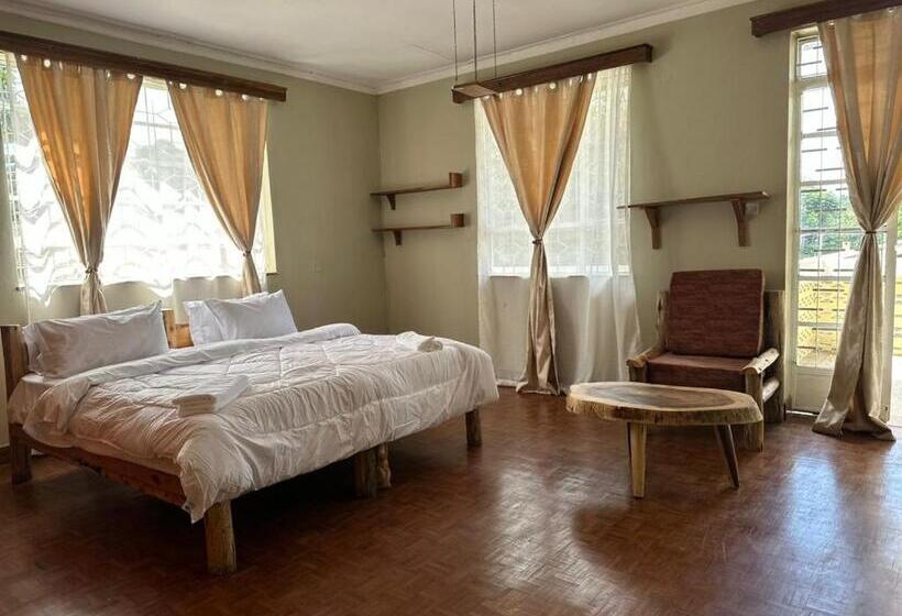 Mwanana Hostels And Homes