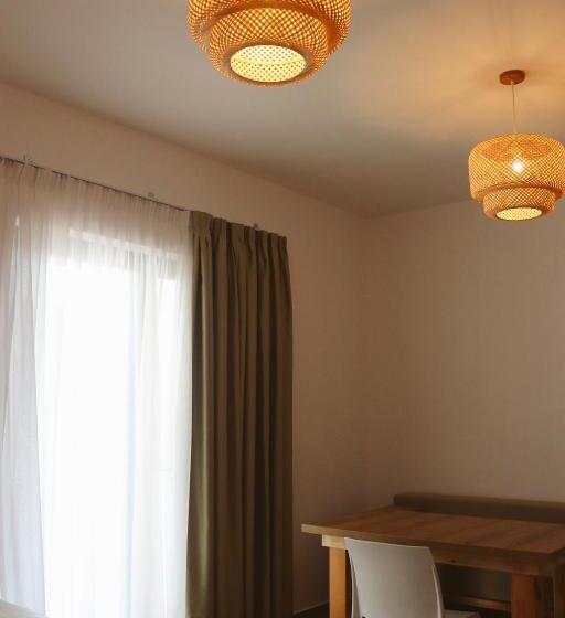 Noima Hotel & Suites