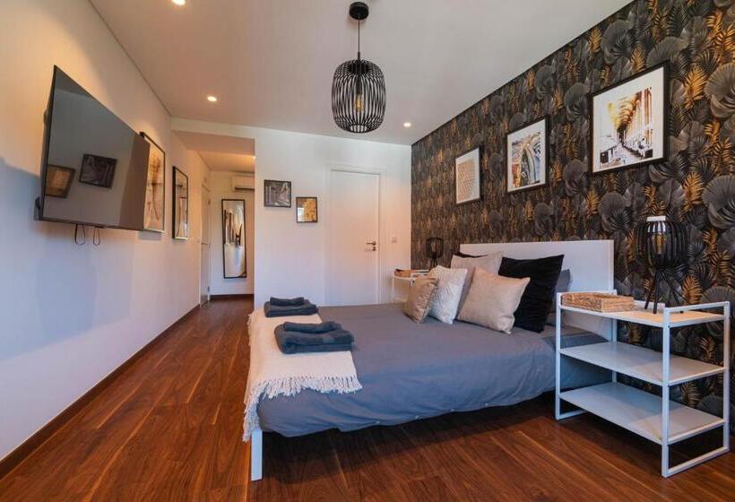 بنسيون 7min From University And Sé Velha   Ac   Work Desk   Wifi 300mbs