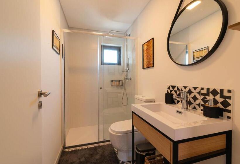 بنسيون 7min From University And Sé Velha   Ac   Work Desk   Wifi 300mbs