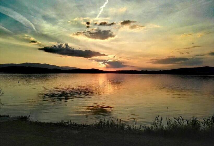 膳宿费 Bouda Jestřábí