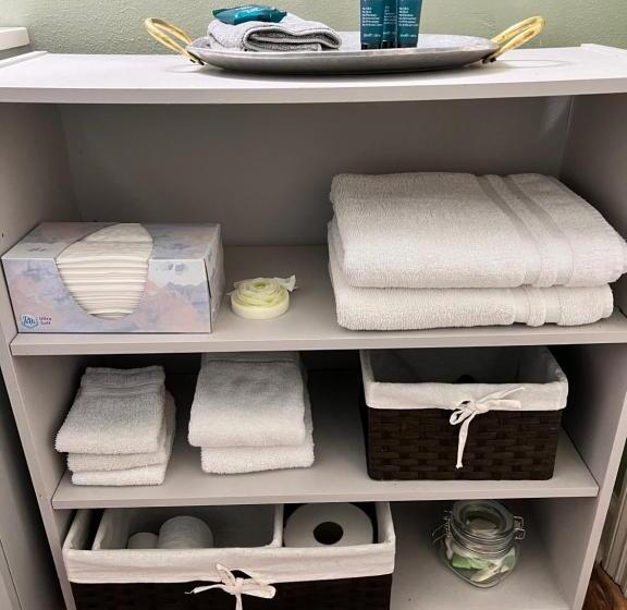 پانسیون Completely Detached Private Mother In Law Suite