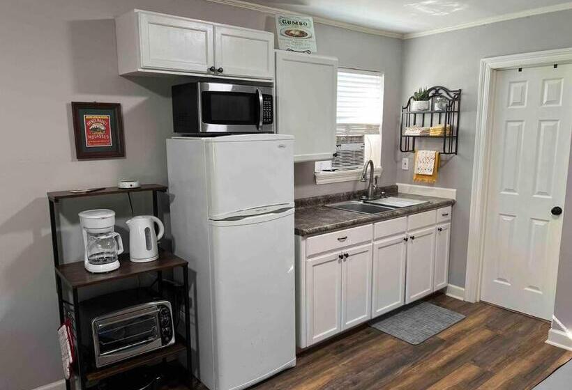 پانسیون Completely Detached Private Mother In Law Suite