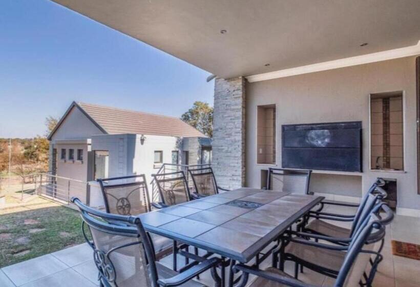 פנסיון Fairview Manor