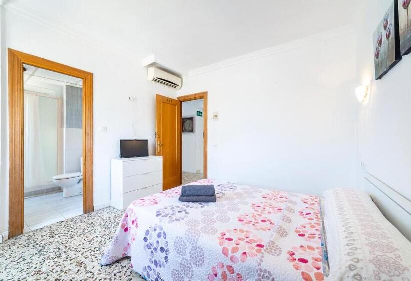 پانسیون Hostal Moya