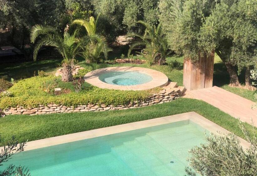 پانسیون Jardin Sakina