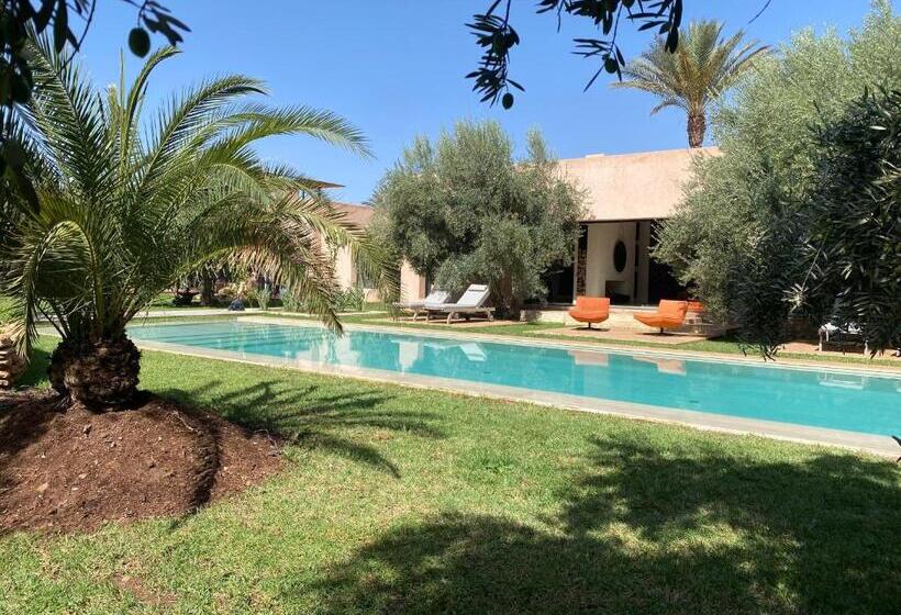 پانسیون Jardin Sakina