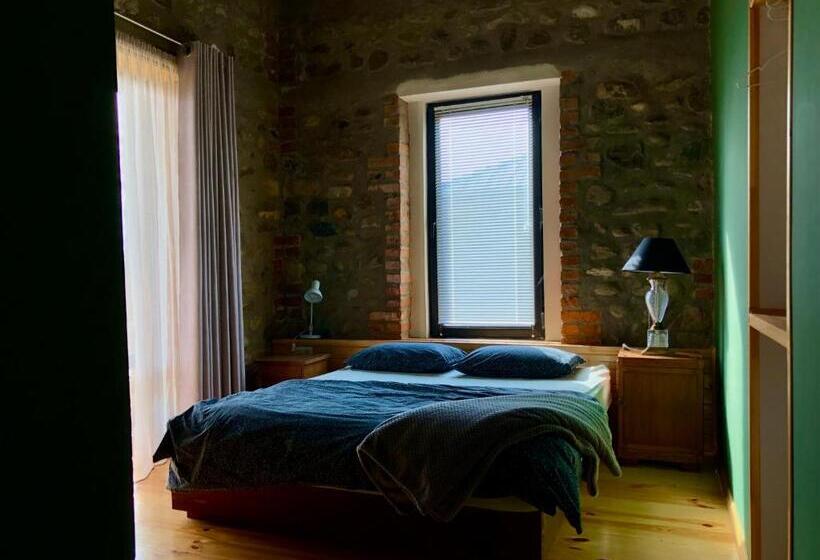 پانسیون Lokokina Guesthouse