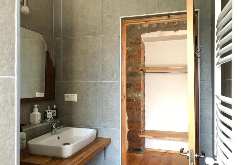 پانسیون Lokokina Guesthouse