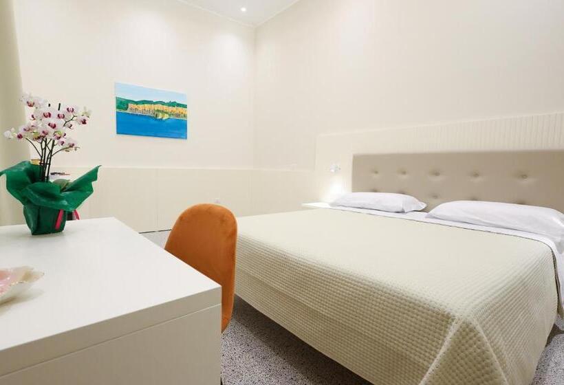 膳宿费 Nazzarì B&b Tropea