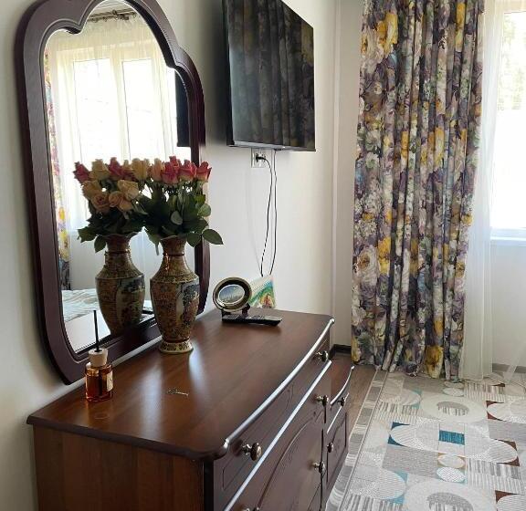 پانسیون Nomad  Guest House