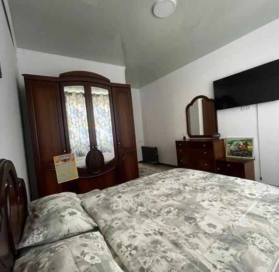 پانسیون Nomad  Guest House