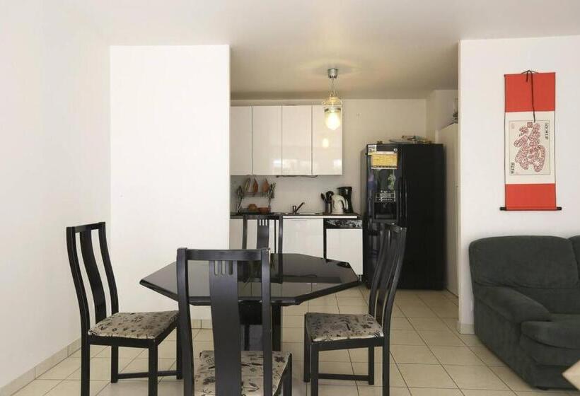 Пансион Private Room With Terrace In Shared House