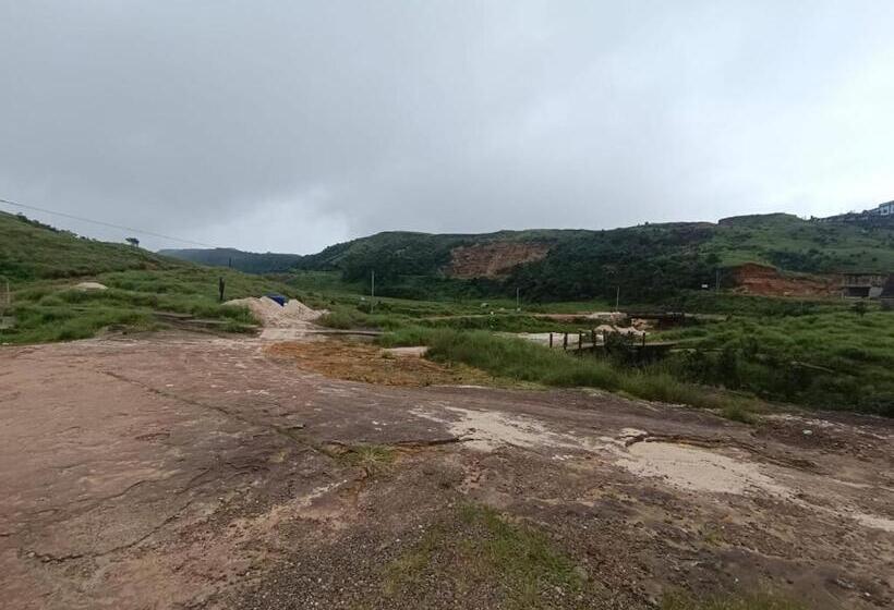 פנסיון Sohra Plaza Resort