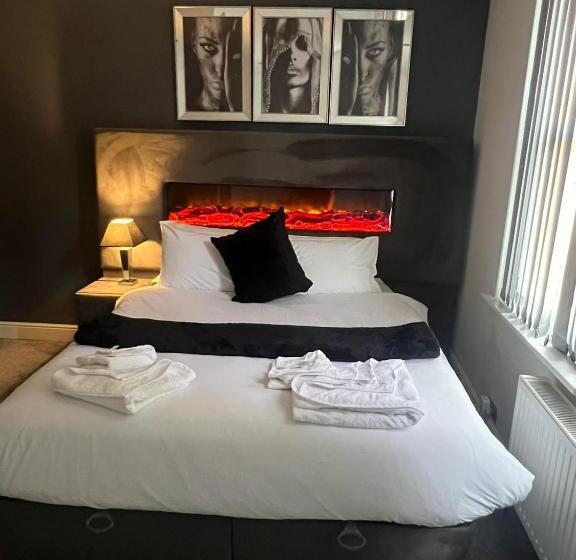 펜션 Town Centre En Suite Room 4