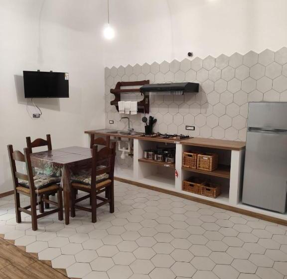 بنسيون Vicolo Stretto