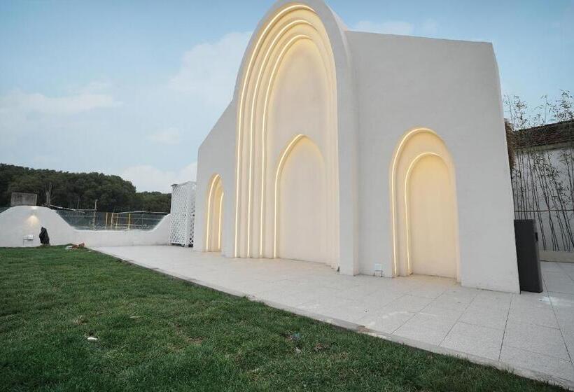 استراحتگاه 上海迪诺星辰度假民宿