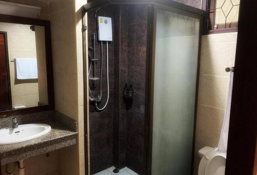 אתר נופש Patong Beautiful Pool Villa