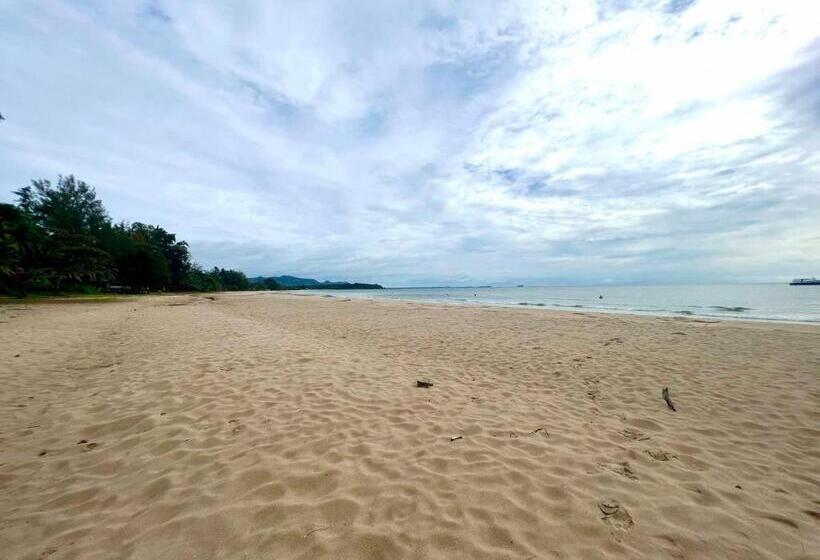 Resort Plern Ura Poolvilla Cafe เพลินอุรา พูลวิลล่า คาเฟ่