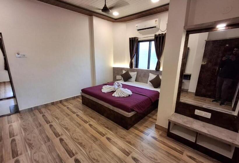 Suyog Hotel & Cottage Matheran