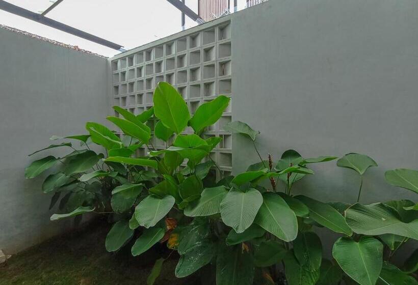 Urbanview Hotel Subali Purwokerto