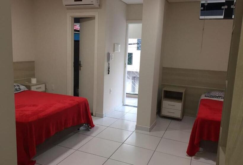 هاستل Chemin Suites