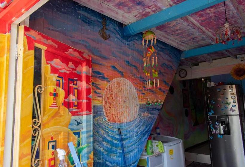 הוסטל Hostal Liliana