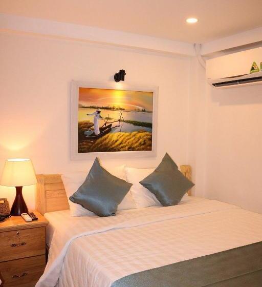 هاستل Saigoneer